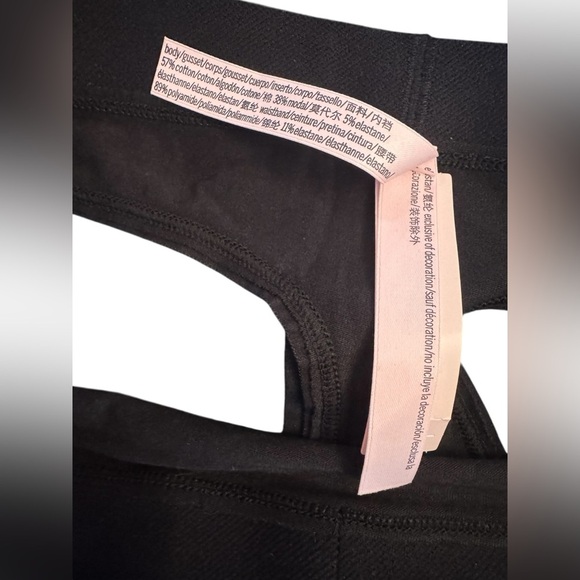Victoria's Secret Black Logo Embellished Thong Women's Size Large NWT - Picture 5 of 9